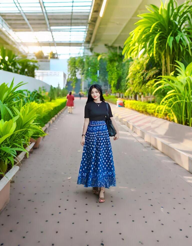hypic flower promprt
